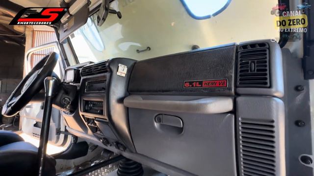 Jeep Wrangler Com motor HEMI de Dodge V8 смотреть онлайн