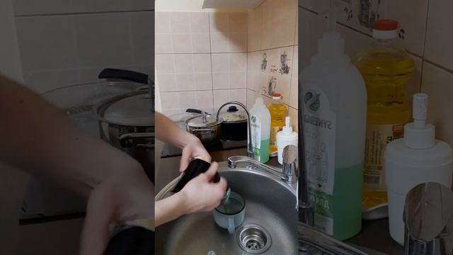 Что делает мама перед сном ?| What does mom do every night before bed? смотреть онлайн