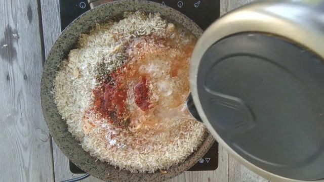 Рис рассыпчатый с мясом/ Рецепт приготовления риса на сковороде/Проще простого! смотреть онлайн
