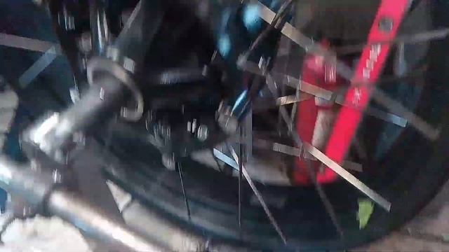 Исправление натяжения спиц BMW R1200GS смотреть онлайн