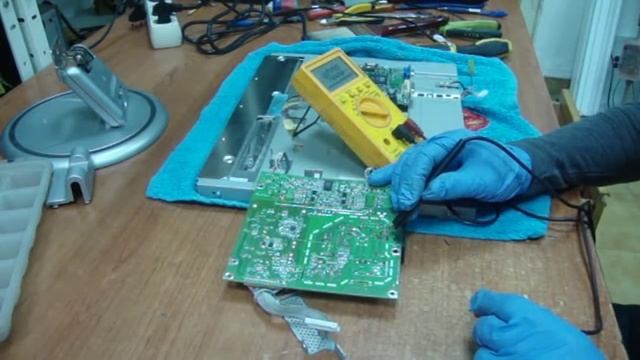 Reparar MONITOR Soldadura base AC смотреть онлайн