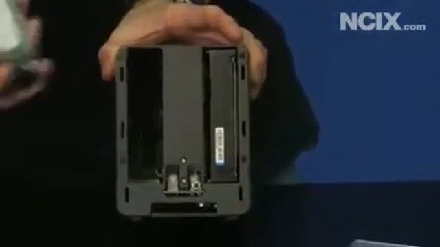 D LINK DNS 323 NAS & DGL 4500 Xtreme N Gaming Router NCIX Tech Tips #25 смотреть онлайн