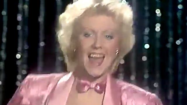 Anne Veski — "Suur ja kordumatu" смотреть онлайн