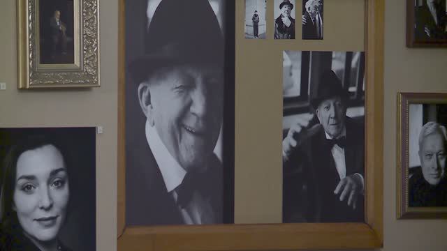 ПЕТЕРБУРЖЦЫ. ШТИЛЬ В МОРЕ ТЕАТРА