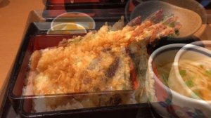 Семейный ресторан японской кухни. Японская кухня в Токио.