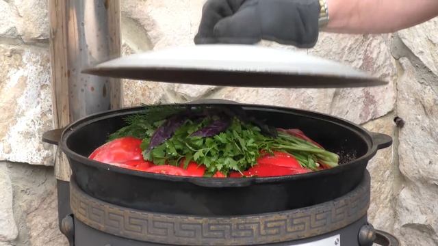 Казан кабоб (дымляма) из барсука по- Армянский. Вкусная Еда у Георга. Дичь в казане с овощами. смотреть онлайн