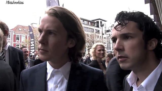 Ylvis, Calle and Magnus at Gullruten 2014 (English subs) смотреть онлайн