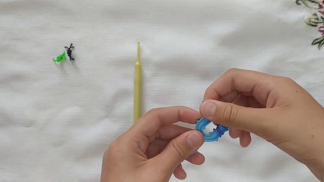 Мастер-класс по плетению паучка из резинок| Плетение самой лëгкой фигурки из резинок смотреть онлайн