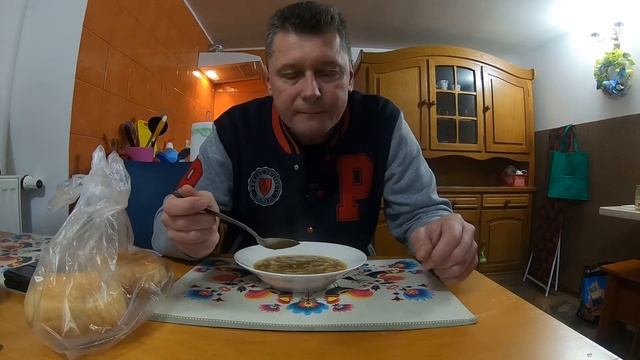 Суп из неизвестно чего ))) Самостоятельное питание вдали от дома !!!