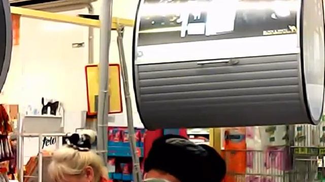 Скрытая установка камеры в магазине смотреть онлайн