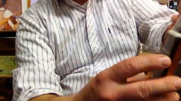 Aquila new Red Series ukulele strings: how to install them properly