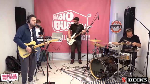 POHUI (Carla's Dreams cover) de la Melting Dice @ Guerrilive Radio Session unlocked by BECK'S смотреть онлайн