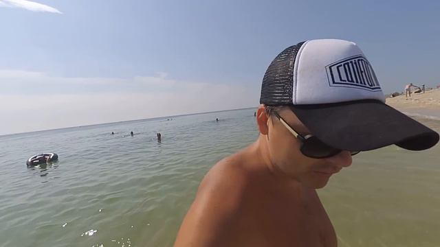 КИРИЛЛОВКА / КУСАЮЩИЕСЯ КРЕВЕТКИ / ПРОПАЛИ МЕДУЗЫ? смотреть онлайн