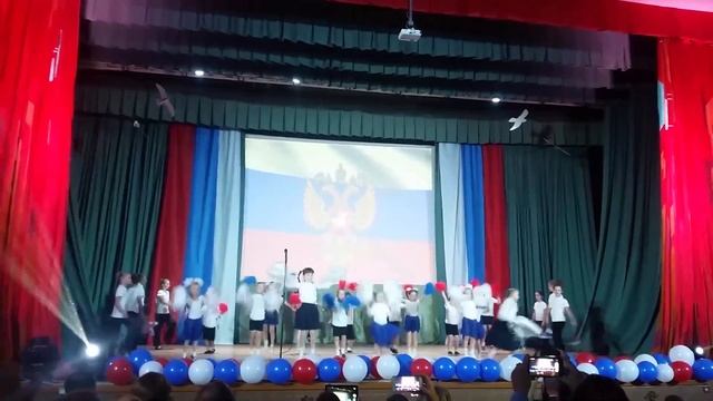 День поселка Некрасовский "Танец Россия " 3 09.2016 смотреть онлайн