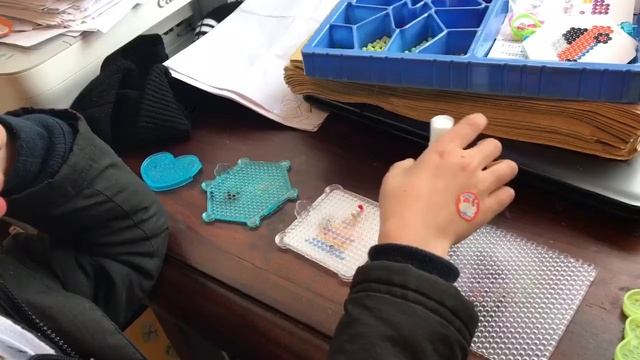 Building things with magic beads！ смотреть онлайн