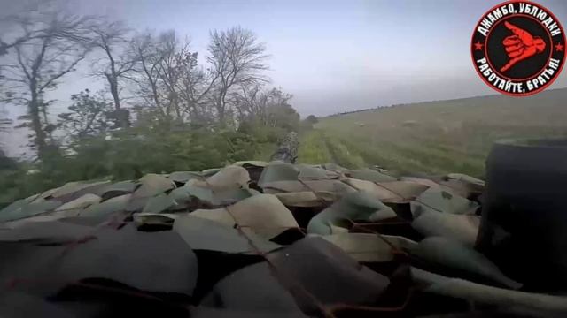Танковые экипажи ЦВО уничтожили опорный пункт противника на Красно-Лиманском направлении СВО. "Мы п смотреть онлайн