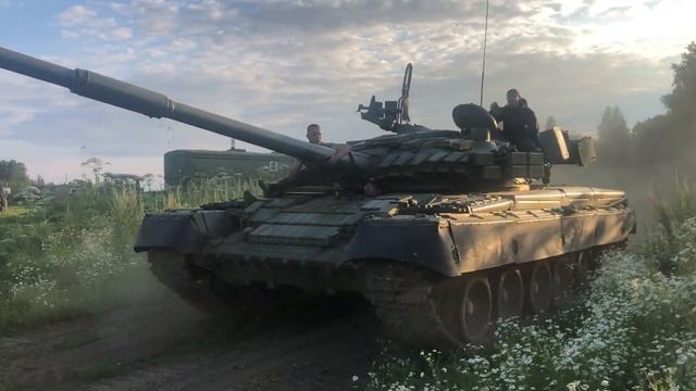 Частное катание на танке Т 80 СПб смотреть онлайн