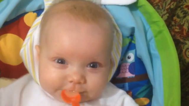 Как вводить прикорм? Наша первая ложечка!