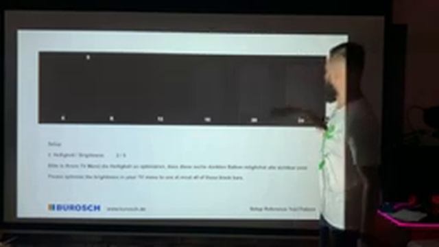 2021 Vivicine Newest 720p HD Mini Projector Support AC3 смотреть онлайн