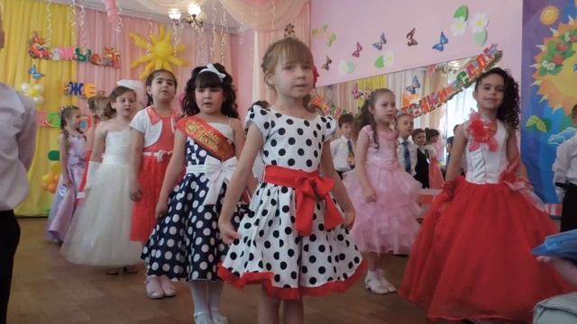 Мы теперь большие люди. Выпускной 2015 смотреть онлайн