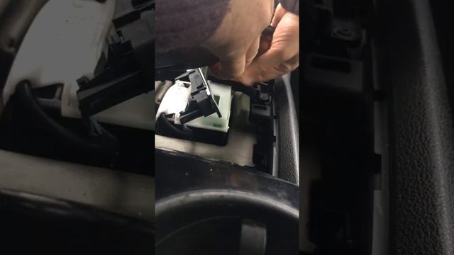 Снятие кнопок ММА Audi Q7 смотреть онлайн