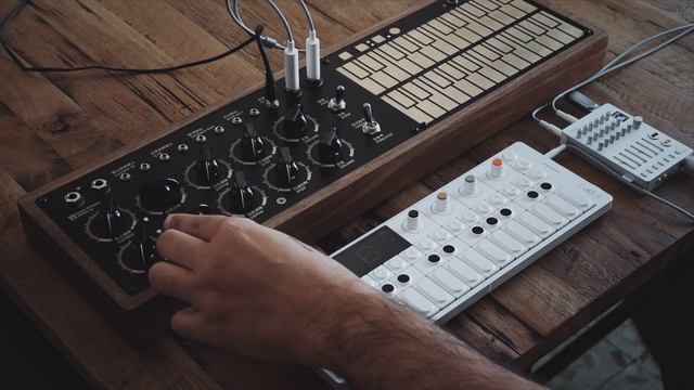 Wing Pinger and Teenage Engineering Op-1 Field смотреть онлайн