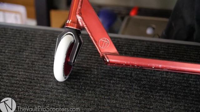 Daniel Feldt Scooter Check │ The Vault Pro Scooters смотреть онлайн