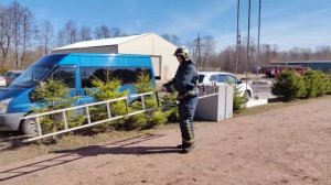 Подъем по штурмовой лестнице на 4 этаж учебной башни