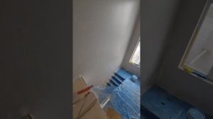 Чем лучше отделать стены в зоне лестницы!?