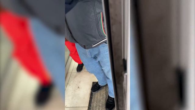Синдром вахтёра. Охрана не пускает в здание Облэнерго смотреть онлайн