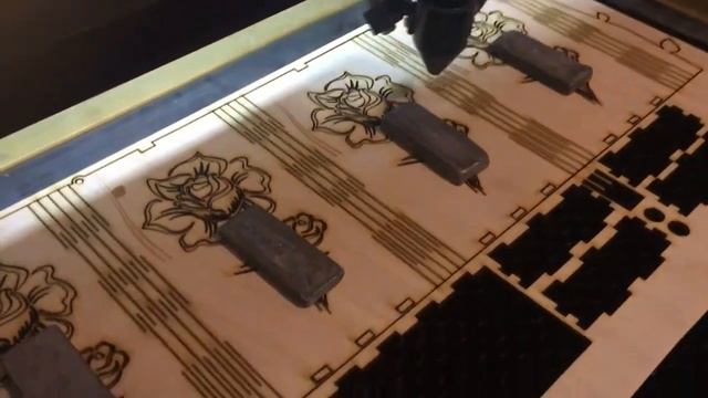 Лазерная гравировка фанеры. смотреть онлайн