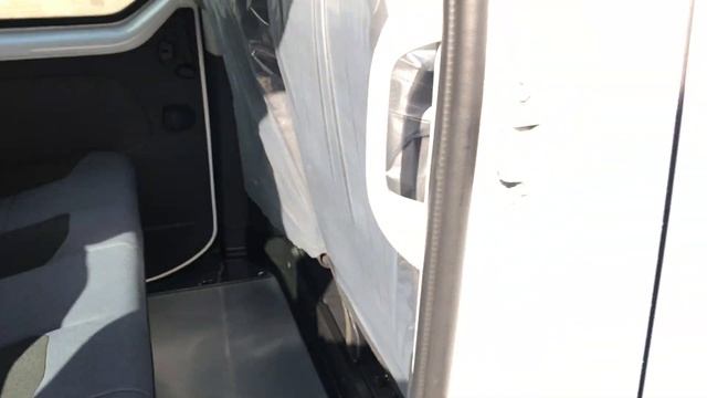 Vauxhall vivaro in white смотреть онлайн