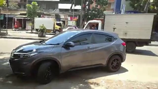 modifikasi HRV pake velg HSR ring 17 mantap Bosku keren tampilan nya смотреть онлайн