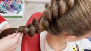 Французская коса с блестками. Праздничное плетение. Прическа на длинные волосы.