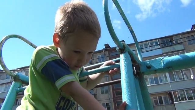 Максим в Изварее смотреть онлайн