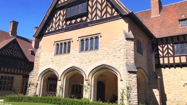 Cecilienhof, Potsdam смотреть онлайн
