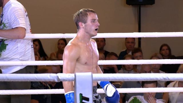 Множество нокдаунов и зрительских оваций  на турнире Gpro Emerald Fight
