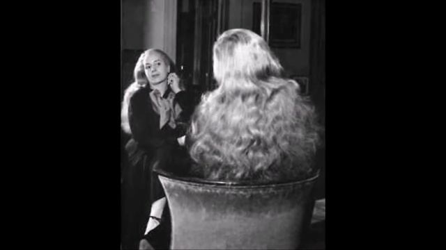 Lament for Eva Peron смотреть онлайн