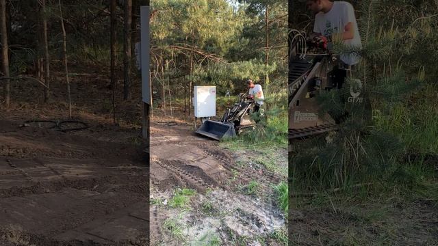 Работа мини погрузчиком DIKTUM GT700 в узких пространствах смотреть онлайн