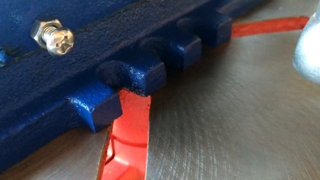 Несерьёзный обзор крестовинных тисков ЭНКОР-Инструмент или танцы с бубном по их закреплению смотреть онлайн