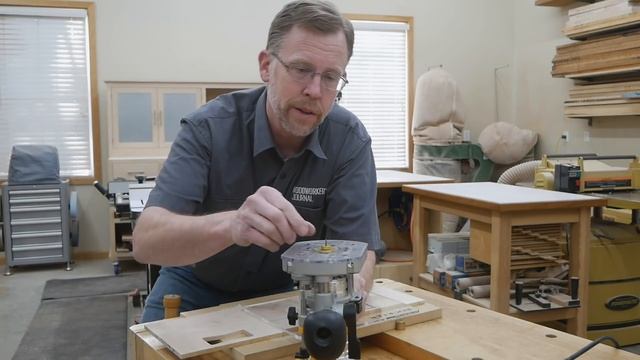 Making and Installing Wood Bow Tie Inlays in Slabs смотреть онлайн