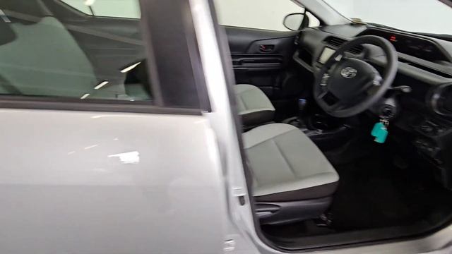 2017 Toyota AQUA L TOYOTA SAFETY SENS смотреть онлайн