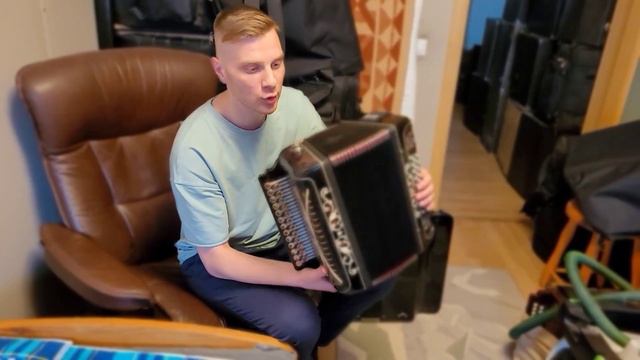 Уникальная Кировская гармонь мастера Н. Н. Пяткина.#екатеринбург #россия #гармонь #гармония #2024 смотреть онлайн