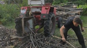 Трактор Т-25 и дробилка для веток