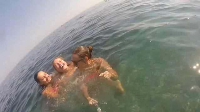 Тот, кто много работает, потом очень круто отдыхает