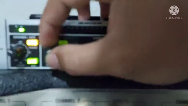 Review Autocom Behringer MDX 1600