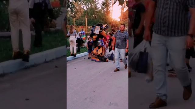 Бамблби. Штурм детского праздника.