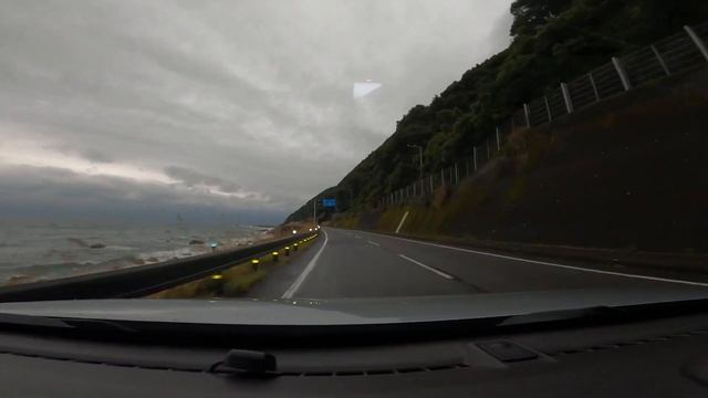 Honda N-BOX driving through the coastal road in Muroto City in Japan - December 5th 2023 смотреть онлайн