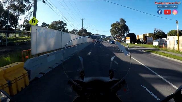 Riding to work on my Suzuki V-strom 650 XT смотреть онлайн