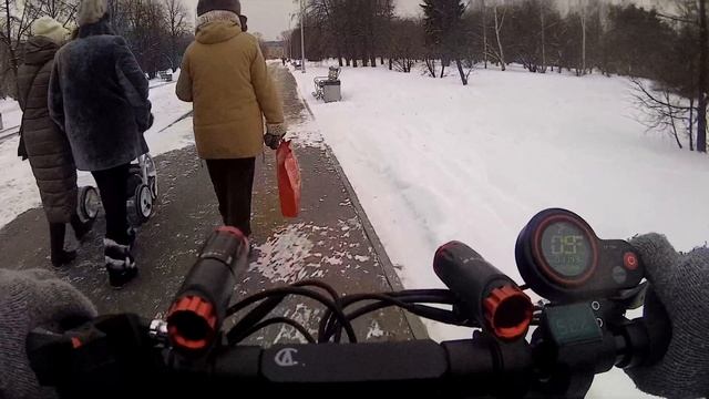 ЭЛЕКТРОсамокат или ОБЫЧНЫЙ велик? Что выбрать? смотреть онлайн